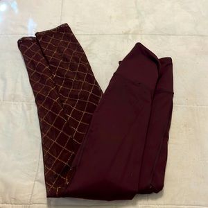 Im selling workout leggings from Victoria secret. Size S